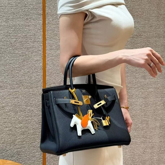 ,Classic Hermes Bag: A Stylish and Versatile Choice for Elegance - Picture 6 of 6